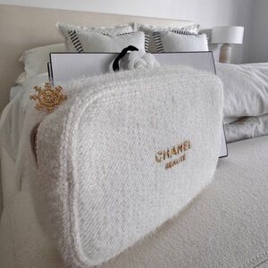CHANEL White Textured Beauty Bag with Gold Accents